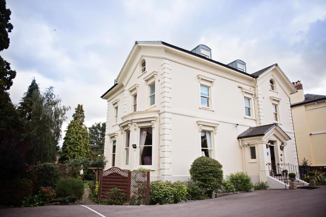 Beaumont House 4*