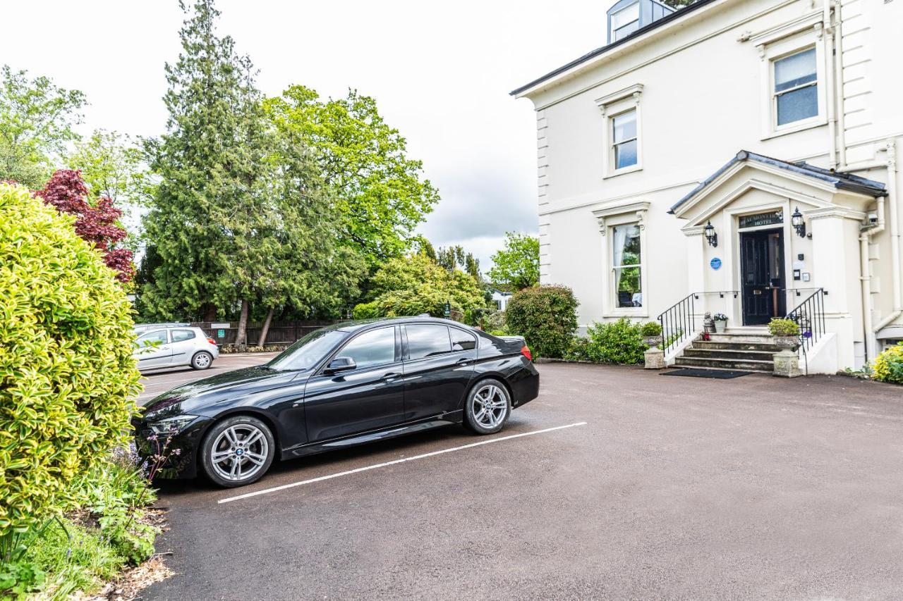 Beaumont House Pensión Cheltenham